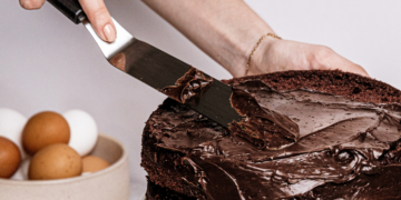 Ciasto smarowane polewą czekoladową