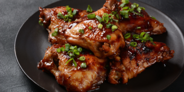 Dania z kurczaka przygotowane do podania