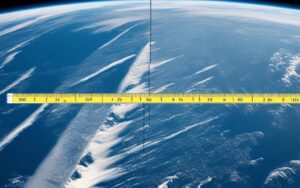 rok świetlny ile to km